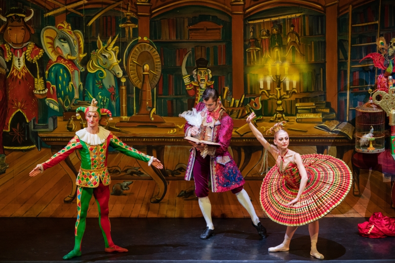 Review: Talmi Entertainment's NUTCRACKER! MAGICAL CHRISTMAS BALLET At ...